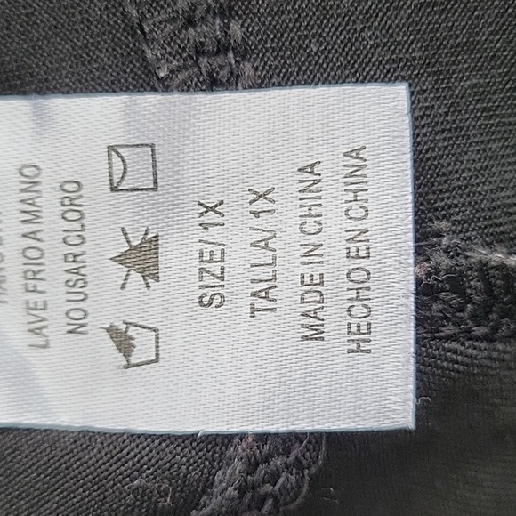 Plus size Olivia Rose capri pants - Picture 5 of 5